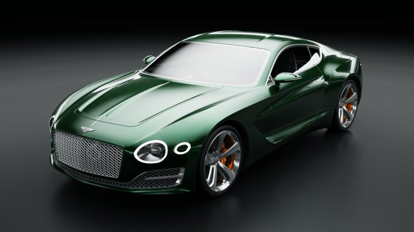 Aston Martin DBS 2021