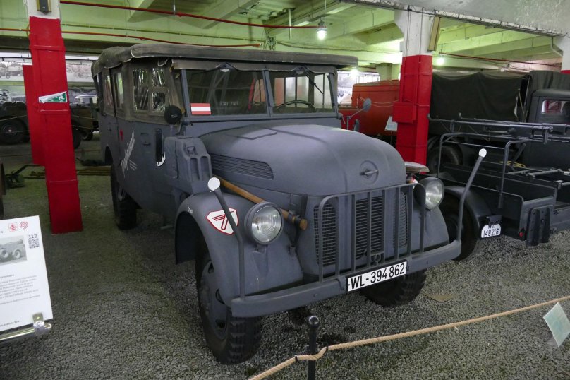 Steyr 2000a автомобиль