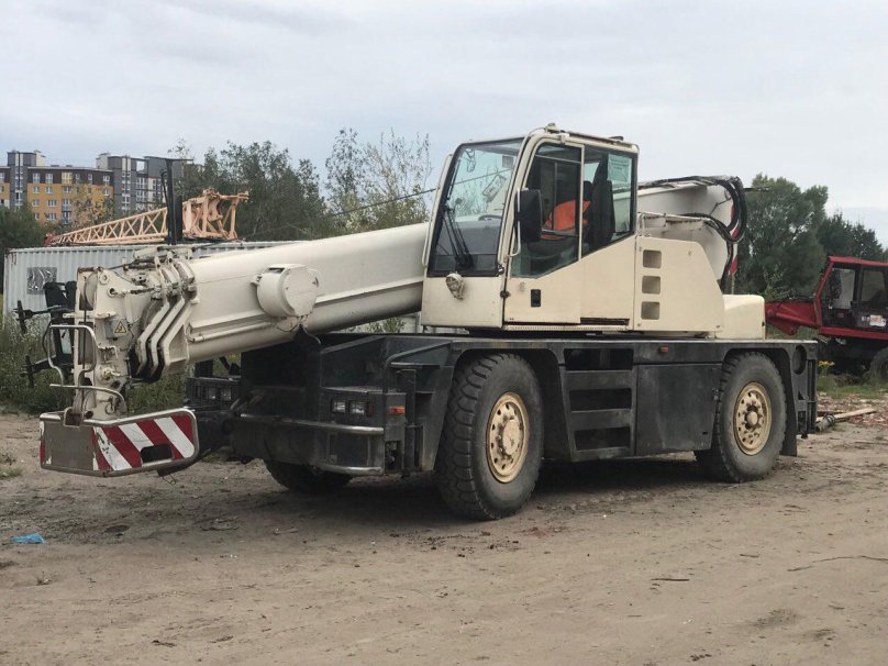 Автокран Демаг АС 205 80 тон бачок радиатора