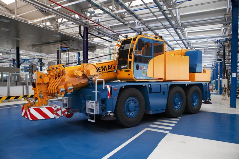 Автокран Demag 40 тонн