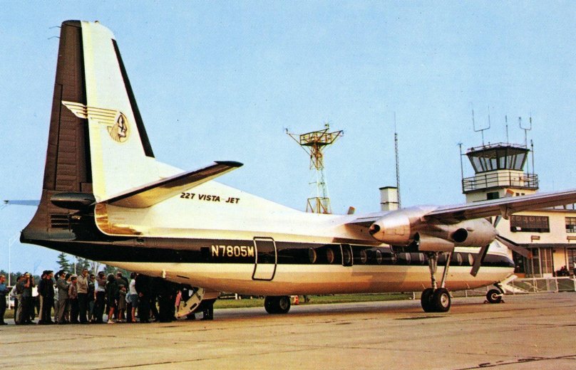 Fairchild FH-227d кабина