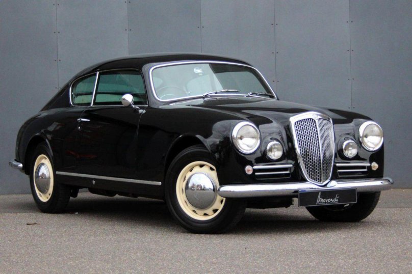 Лянча Аурелия 1954