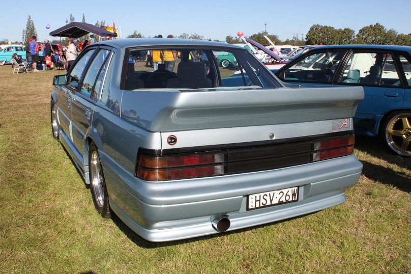 1988 Holden VL Commodore Group a SV