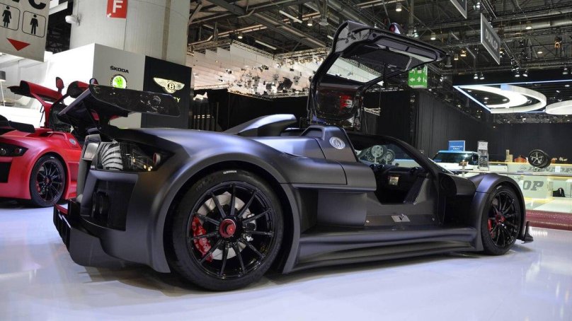 Gumpert Apollo 206