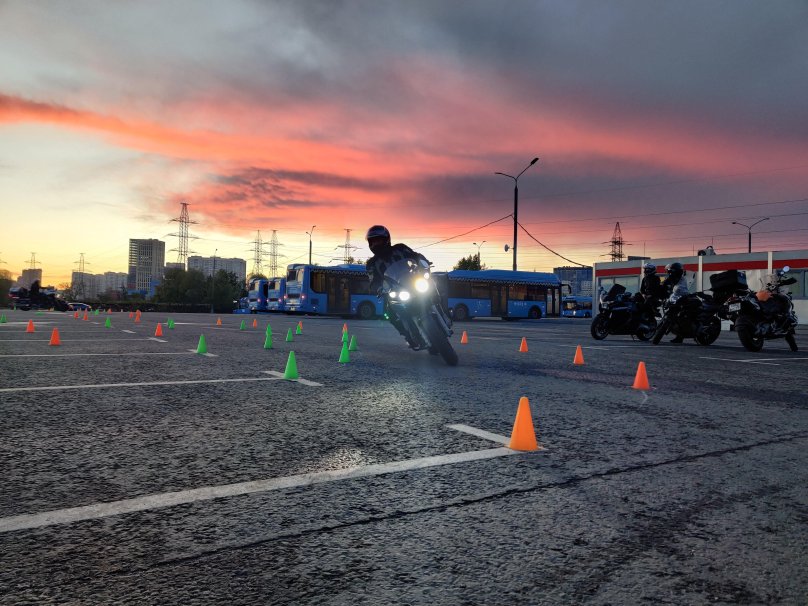 Трек Москва