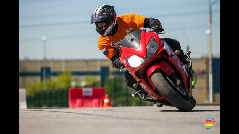 Джимхана на мотоцикле