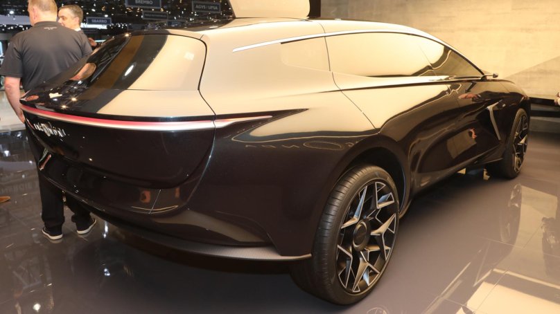 Астон Мартин Лагонда 2022 концепт