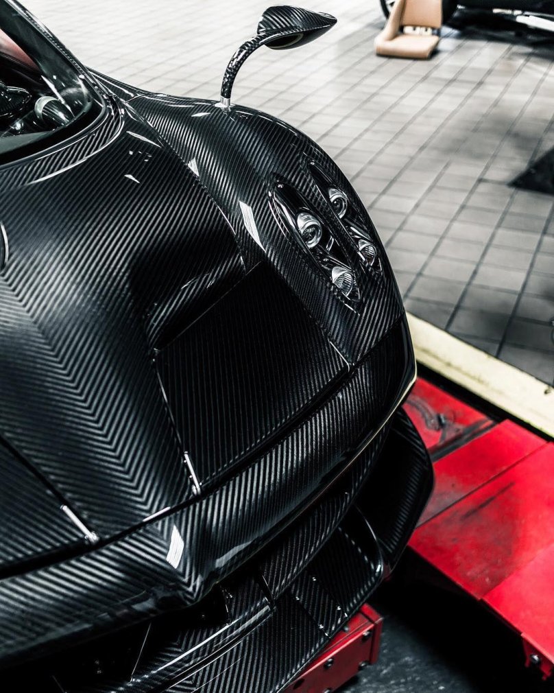 Pagani Huayra углеволокно