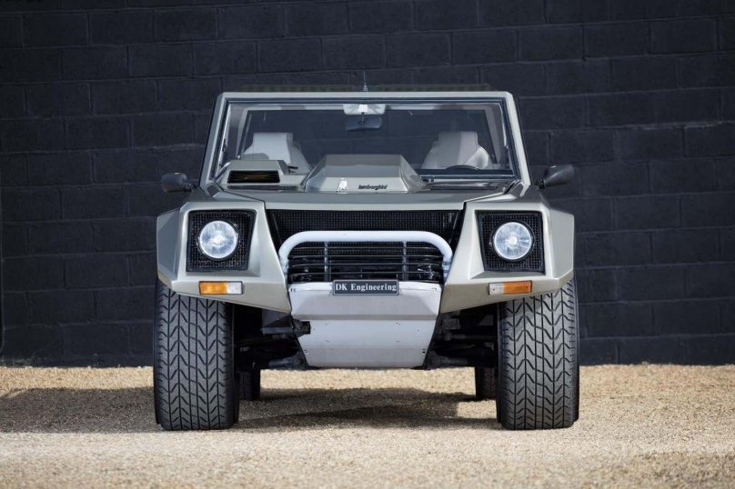 Ламборджини лм 002