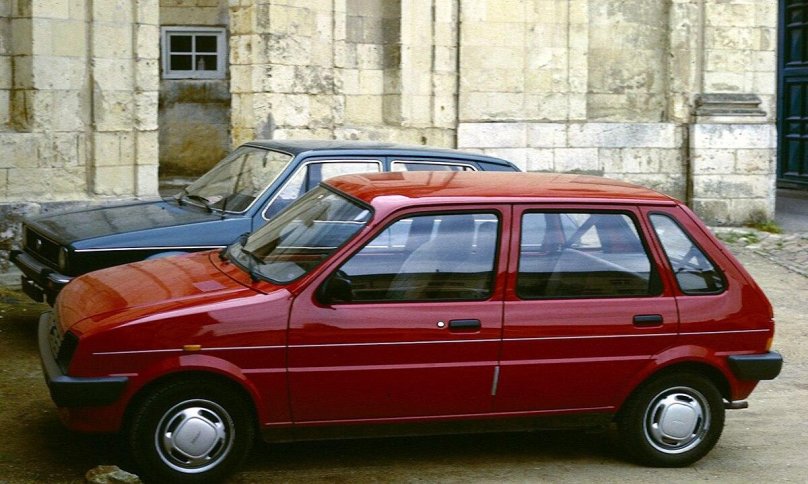 Автомобиль Austin Metro