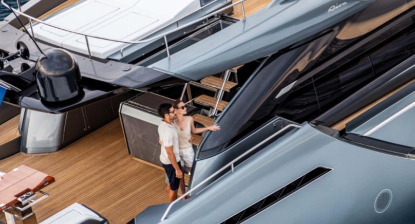 Яхта Riva 88 Folgore New