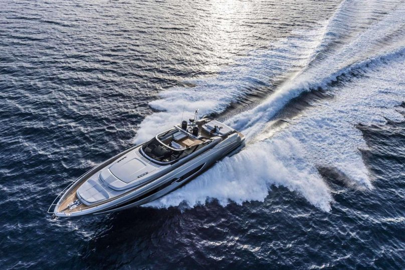 Yacht Riva Folgore 88
