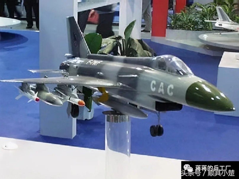 Эволюция китайского истребителя j-7 (миг-21)