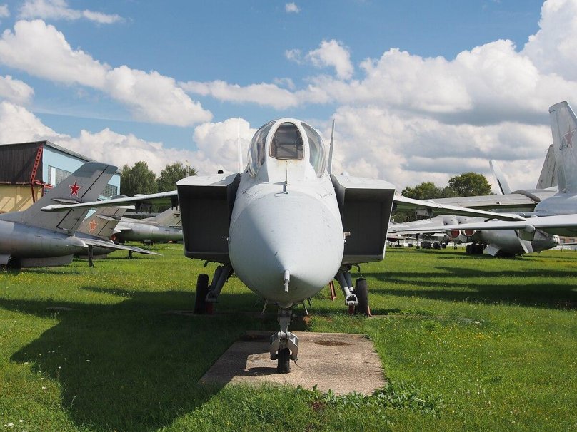 Yak-141 Mavy
