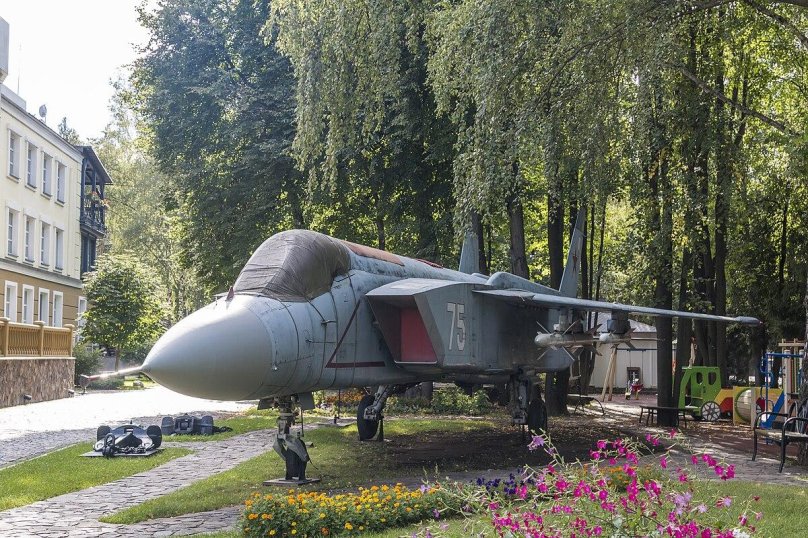 Yak-141 supersonic plane