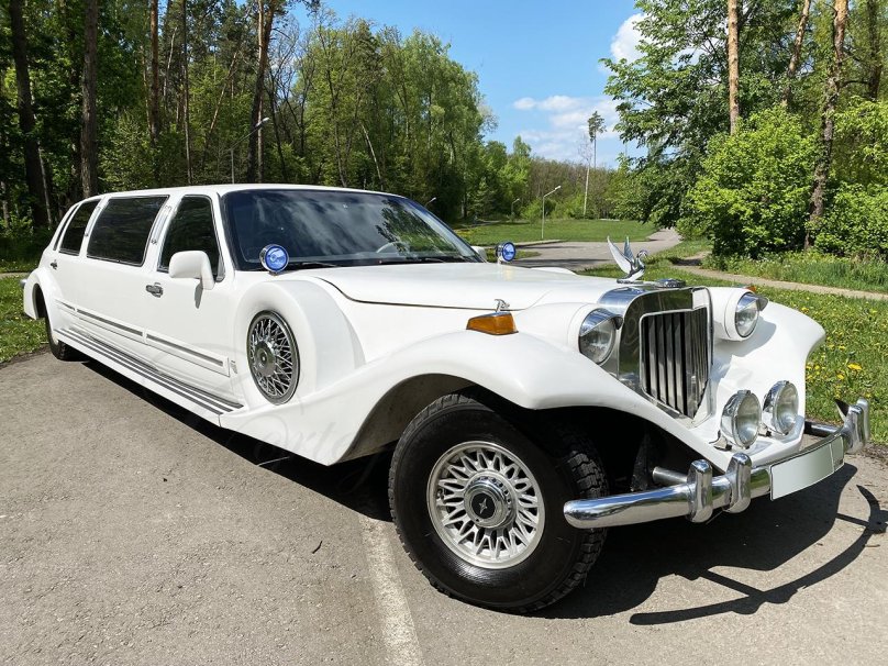 Excalibur Phantom Limousine