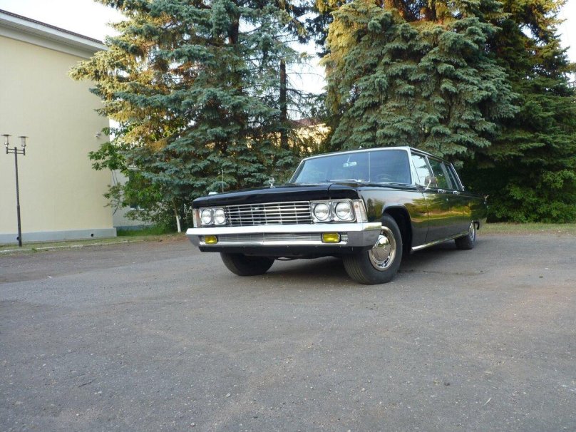 Soviet limousine ZIL-114