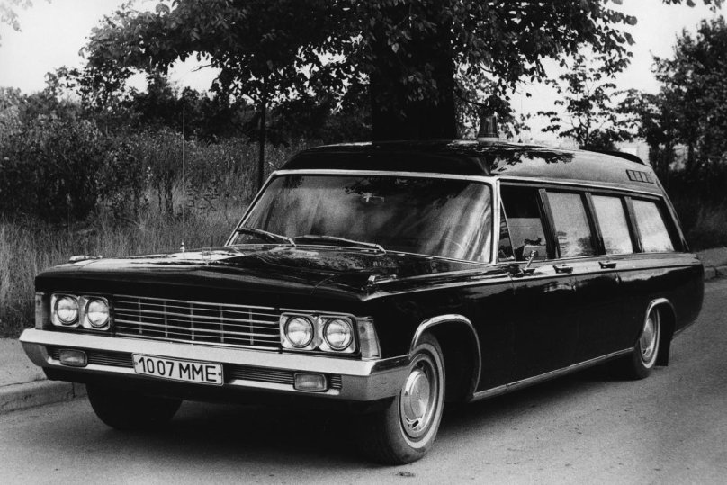 Zil 114 station wagon