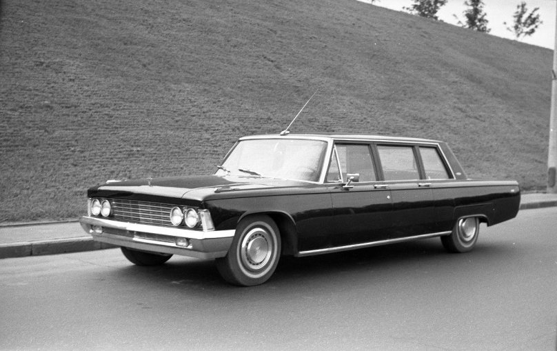Zil-114 sedan