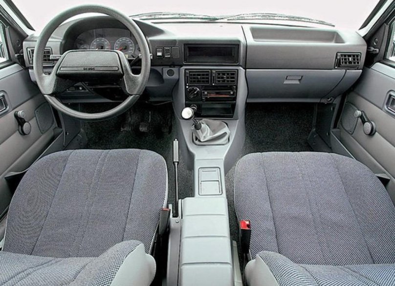 Izh 2126 interior