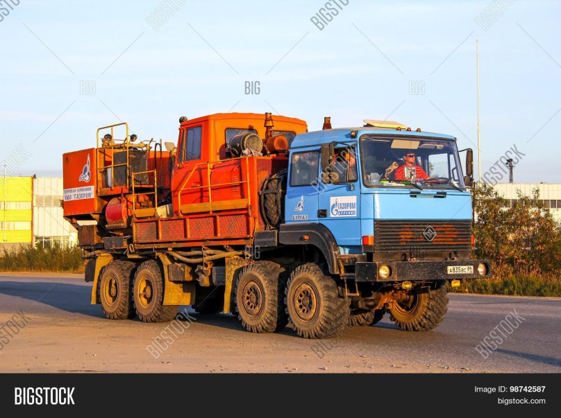 Ural 5323 logging truck