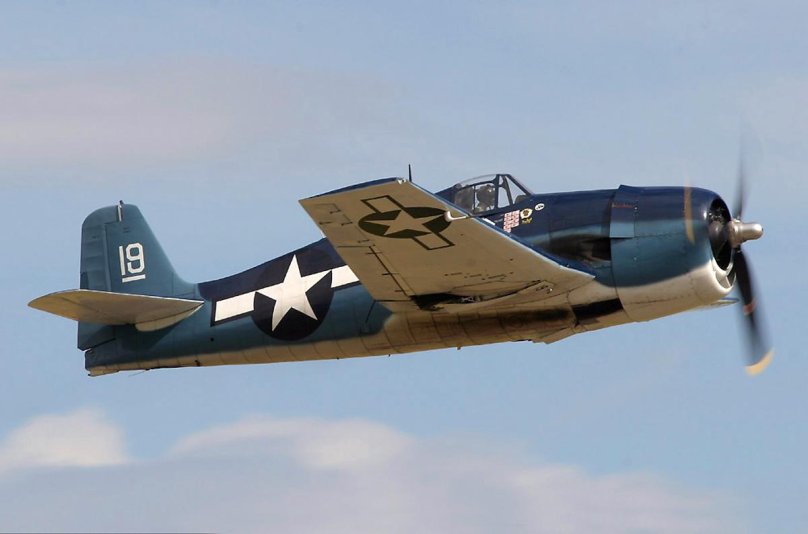F6f Hellcat torpedo bomber