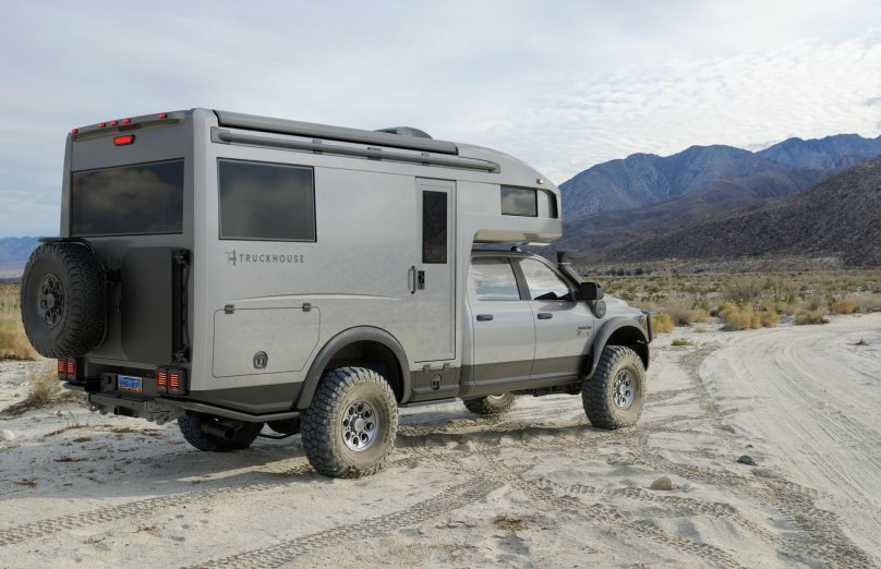 Off-road motorhome