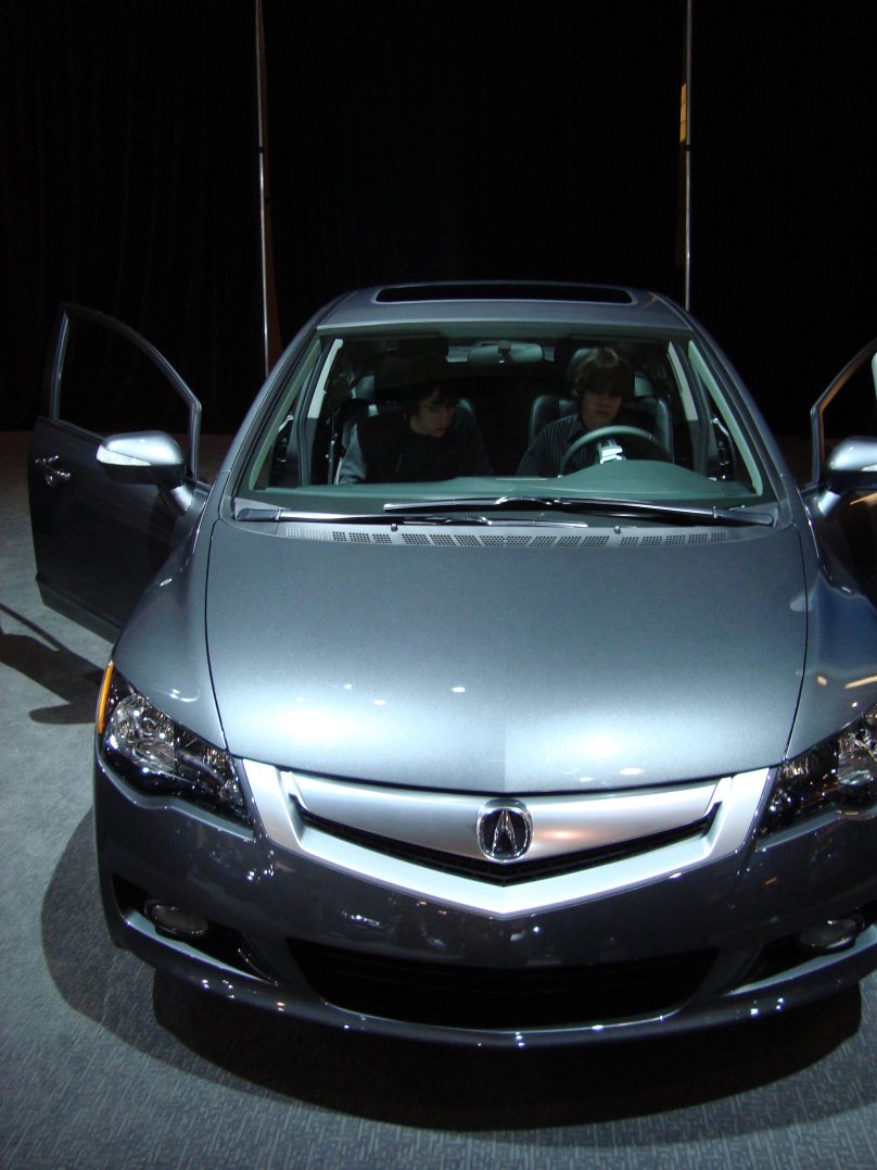 Acura CSX saloon