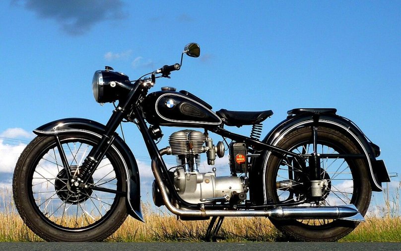 Motorcycle BMW R25