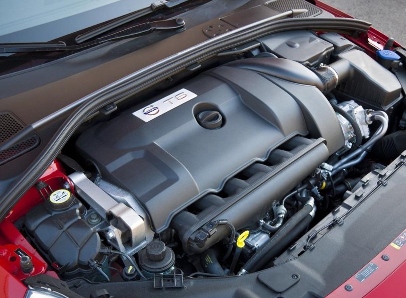 Volvo s60 under the hood
