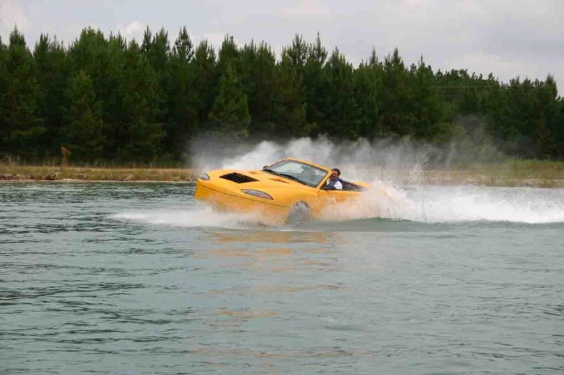 Typhoon amphibious vehicle