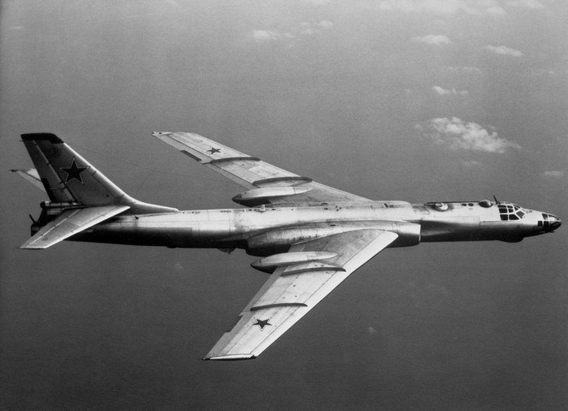 Tu-16 jet plane