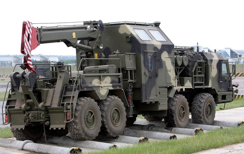 Repair and recovery vehicle Rem-KS on the BZKT 6910 chassis