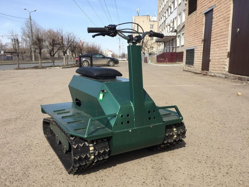 Electric motor dog Tracksled MTT 136