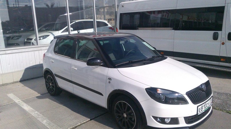 Skoda Fabia Monte Carlo white