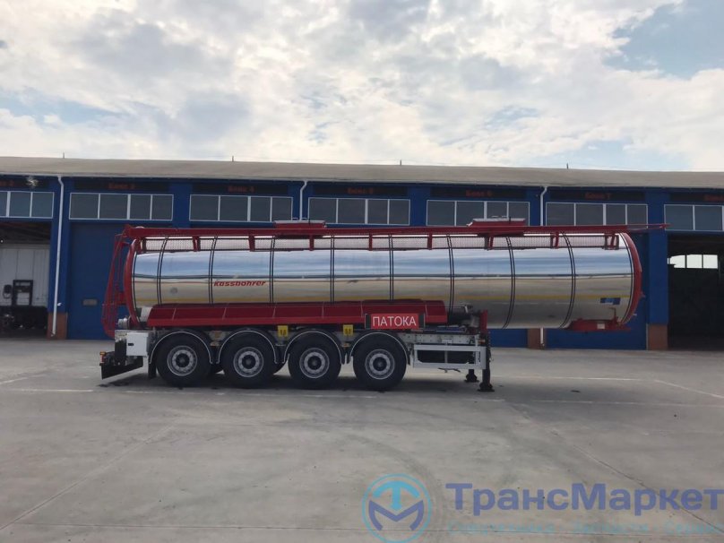 Kassbohrer fuel tank semi-trailer