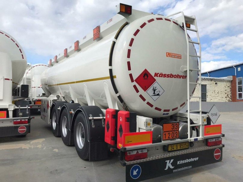 Kaessbohrer tank semi-trailer STS 3111024