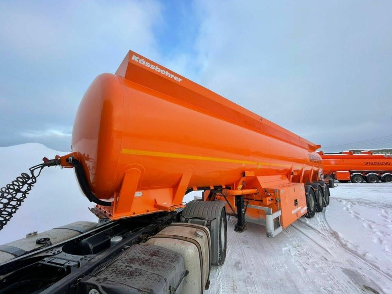 Kassbohrer fuel tank semi-trailer
