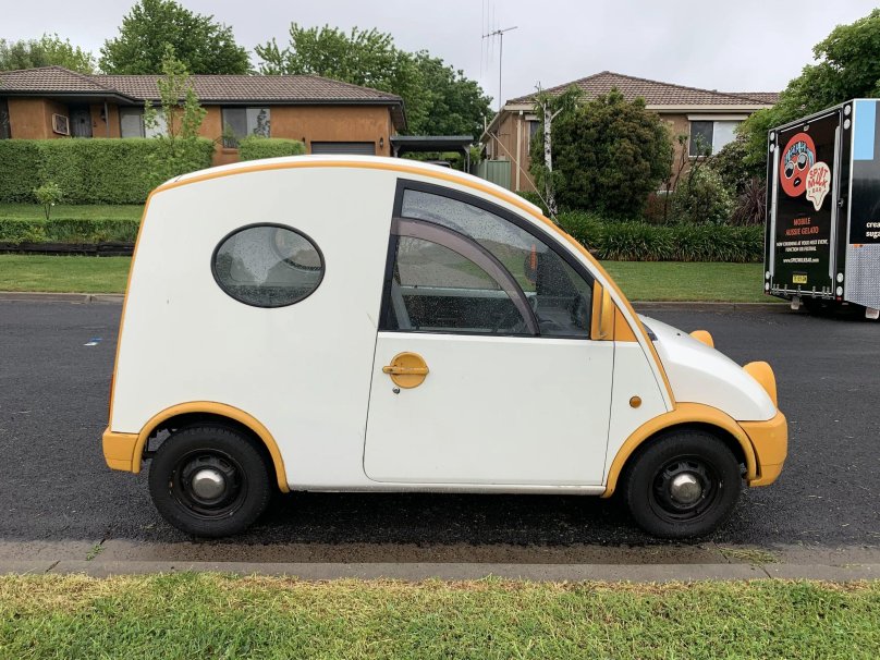 Nissan s-Cargo cars presented in 1989