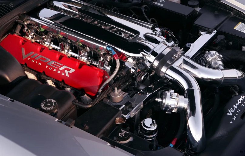 Dodge Viper SRT 10 engine