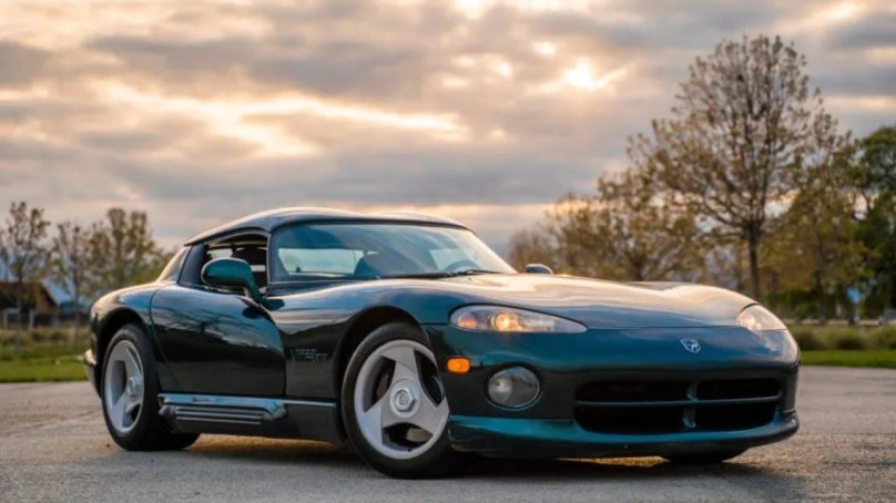 Dodge Viper 1