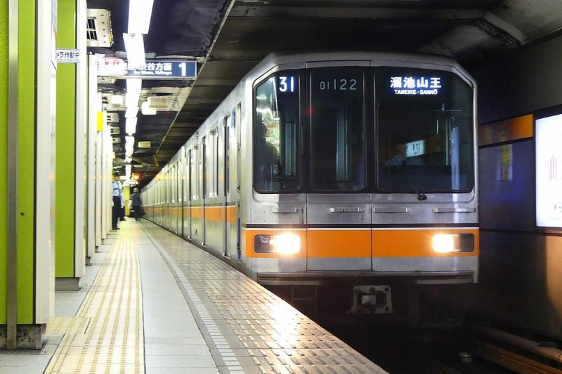 Tokyo subway cars