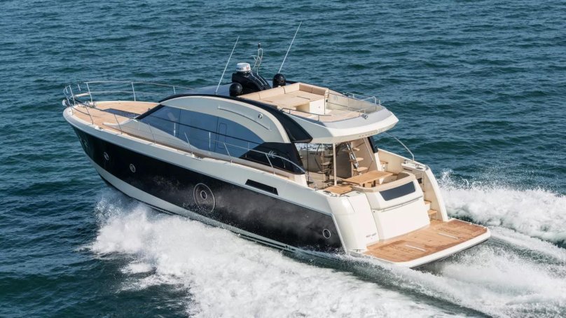 Oceanis Yacht 60
