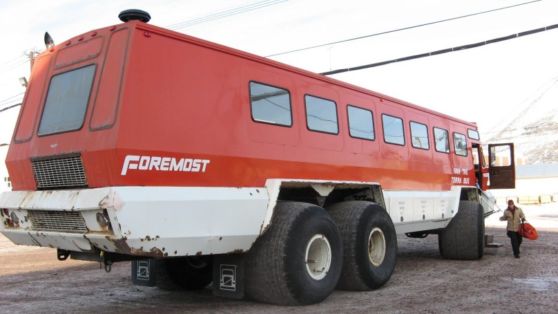 All-terrain bus