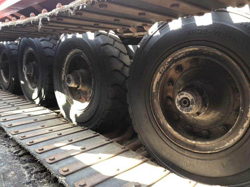 Husky 8 swamp vehicle