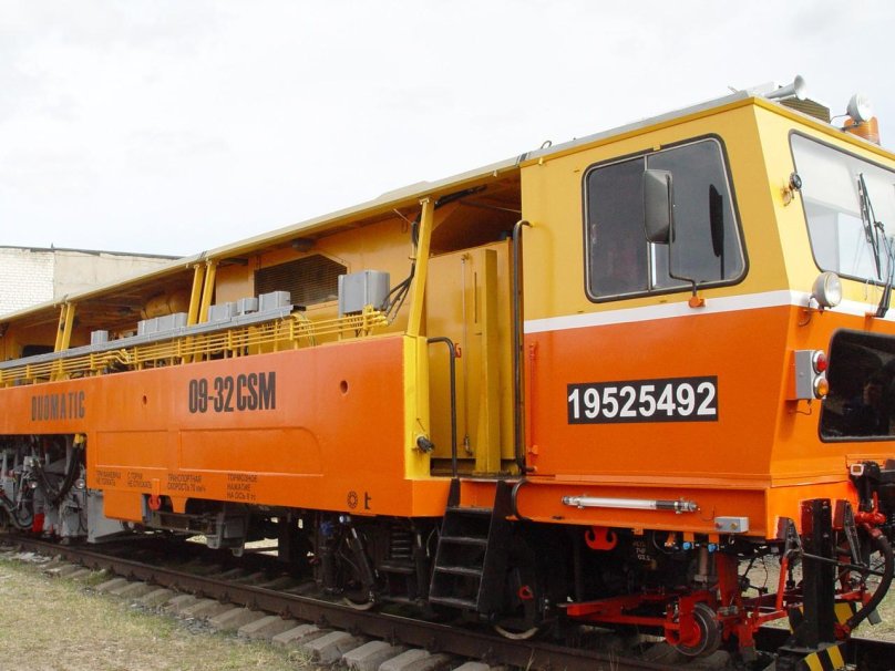 Duomatic 09-32 straightening machine