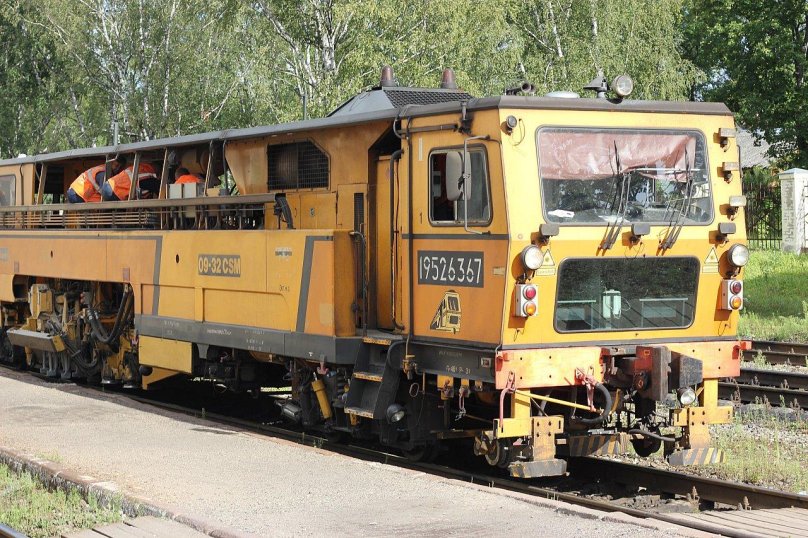 Duomatic 09-32 straightening machine