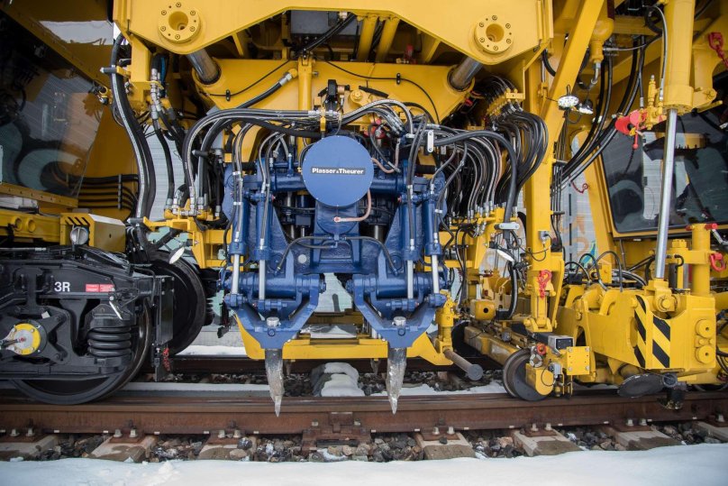 Tamping block of the VPR-02 machine