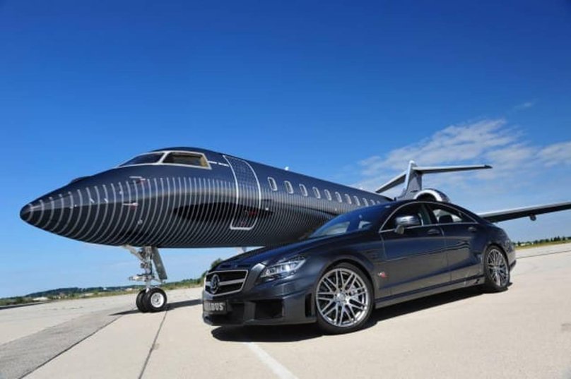 Black business jet