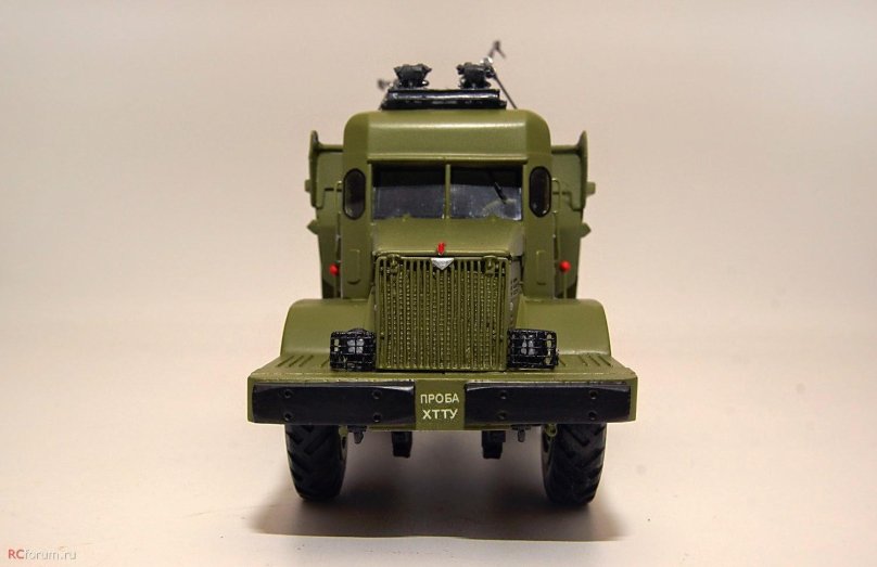 Trolley carrier MAZ-525